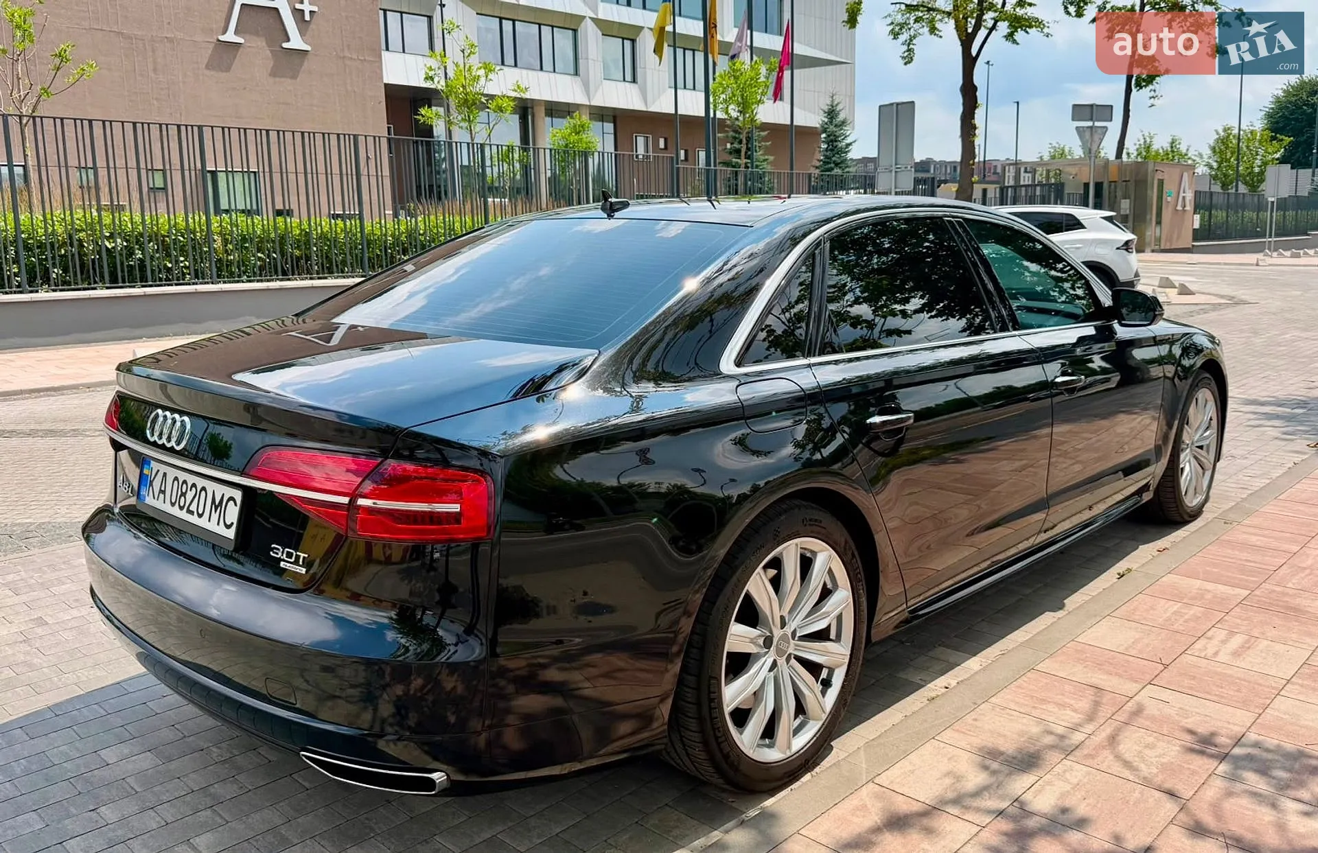 2017 Audi A8 - мініатюра 9