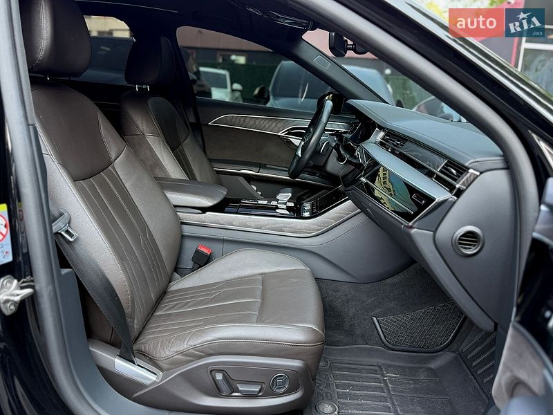 Седан Audi A8 2020 в Киеве