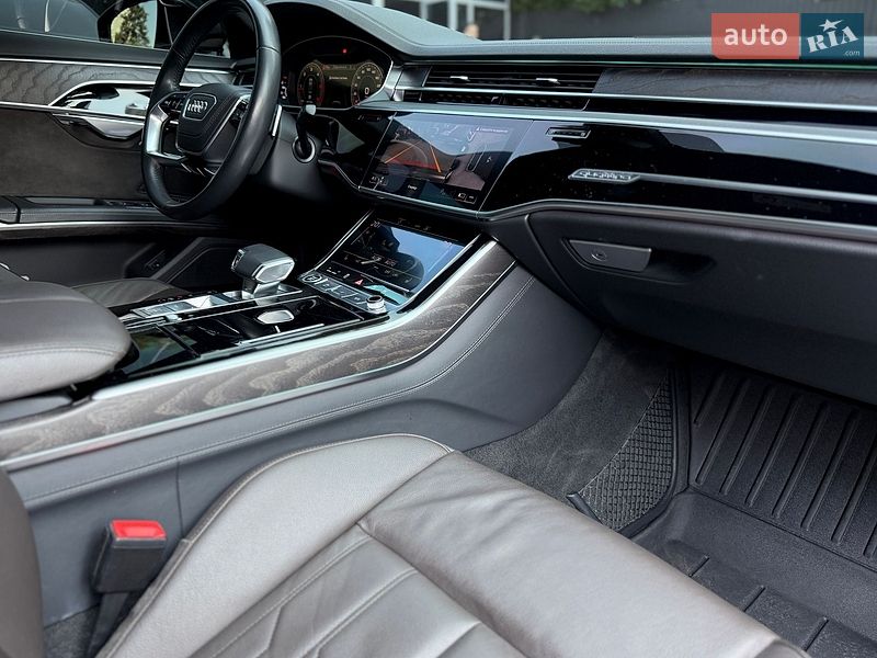 Седан Audi A8 2020 в Киеве