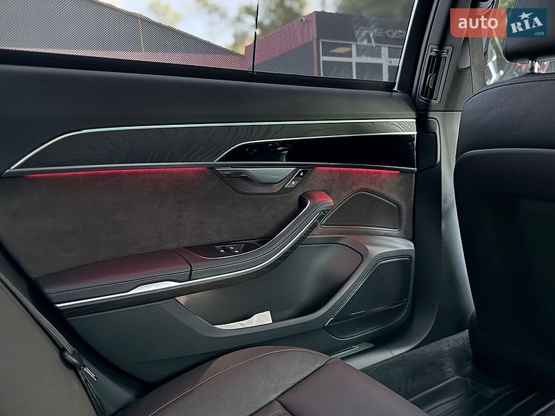 Седан Audi A8 2020 в Киеве