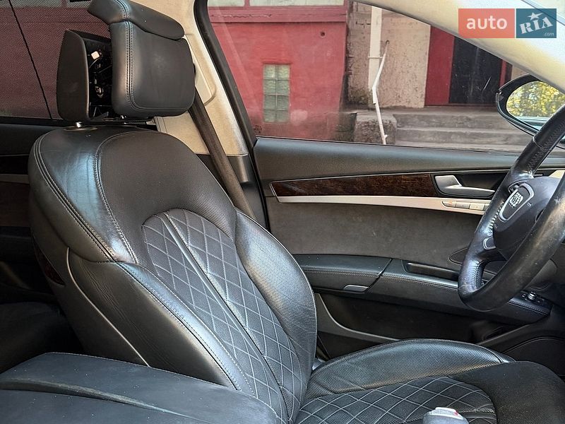 Седан Audi A8 2011 в Хмельницькому