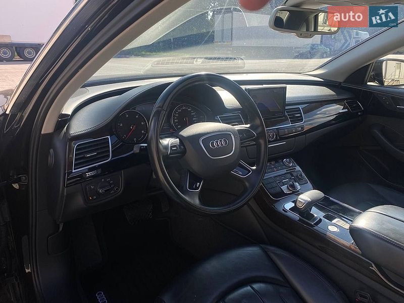 Седан Audi A8 2017 в Киеве