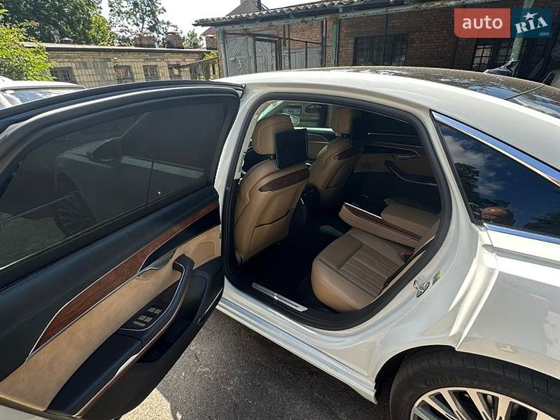 Седан Audi A8 2018 в Киеве фото 29 Седан Audi A8 2018 в Киеве