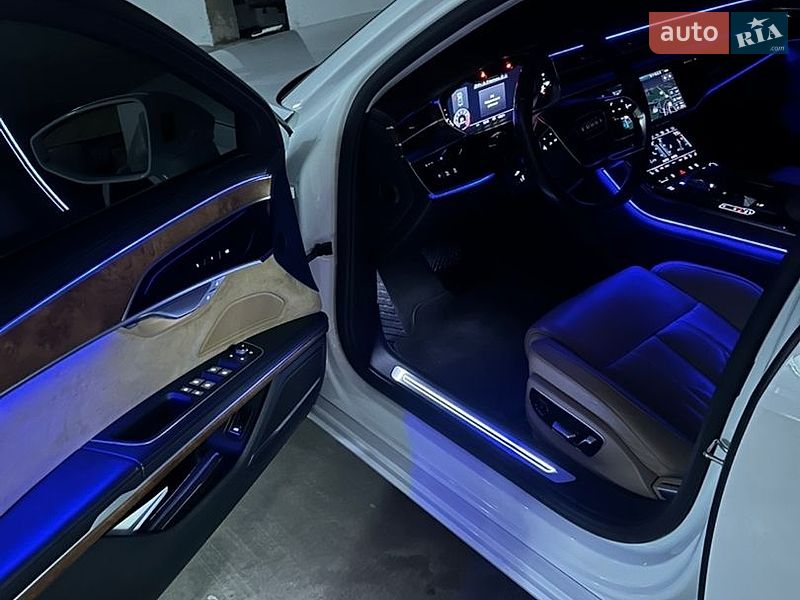 Седан Audi A8 2018 в Киеве фото 35 Седан Audi A8 2018 в Киеве