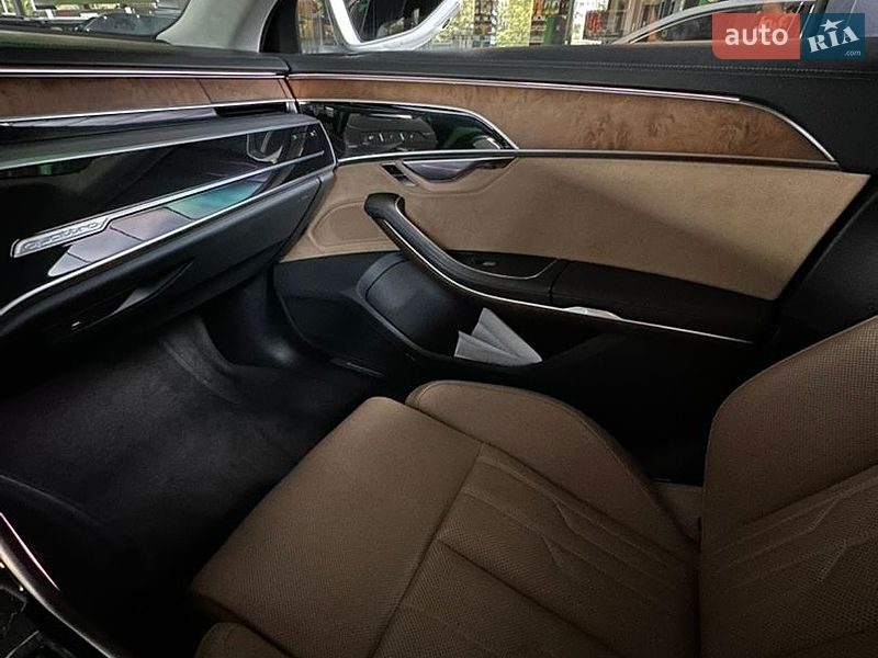 Седан Audi A8 2018 в Киеве фото 37 Седан Audi A8 2018 в Киеве