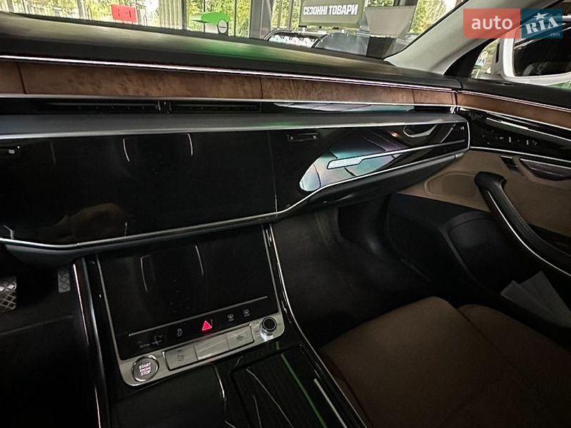 Седан Audi A8 2018 в Киеве фото 41 Седан Audi A8 2018 в Киеве
