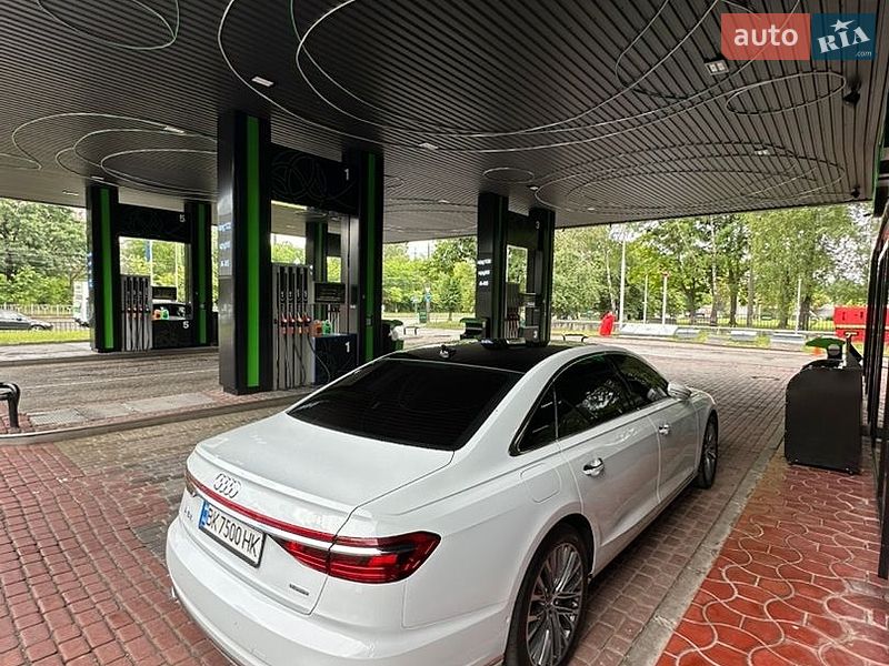 Седан Audi A8 2018 в Киеве фото 39 Седан Audi A8 2018 в Киеве