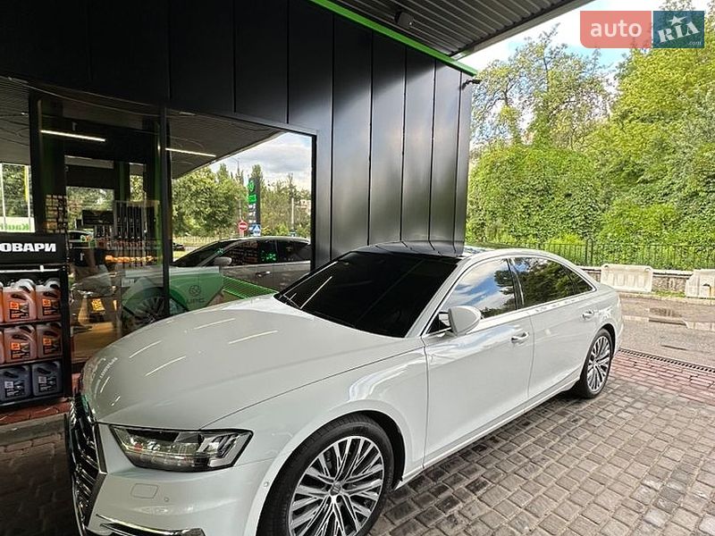 Седан Audi A8 2018 в Киеве фото 44 Седан Audi A8 2018 в Киеве