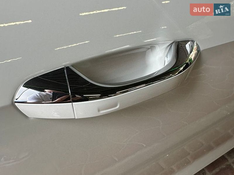 Седан Audi A8 2018 в Киеве фото 46 Седан Audi A8 2018 в Киеве