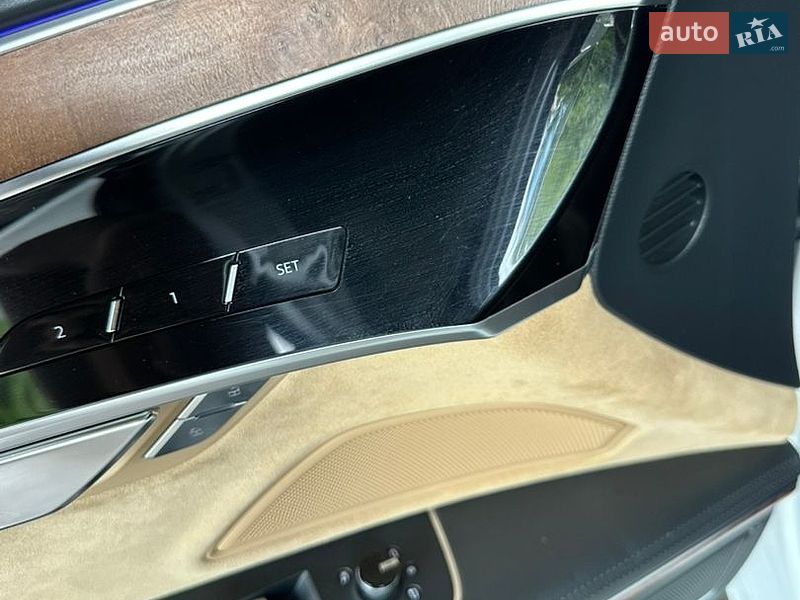 Седан Audi A8 2018 в Киеве фото 53 Седан Audi A8 2018 в Киеве