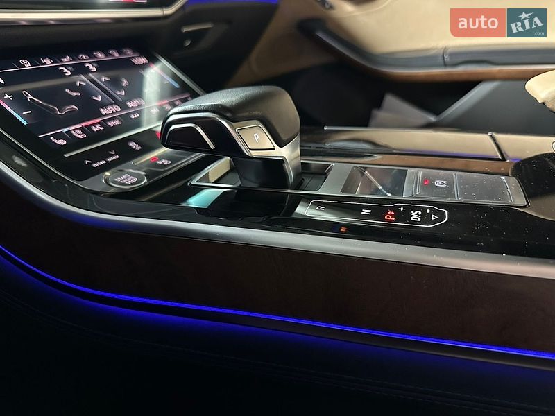 Седан Audi A8 2018 в Киеве фото 73 Седан Audi A8 2018 в Киеве