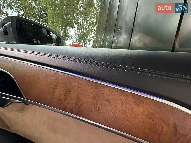 Седан Audi A8 2018 в Киеве фото 87 Седан Audi A8 2018 в Киеве