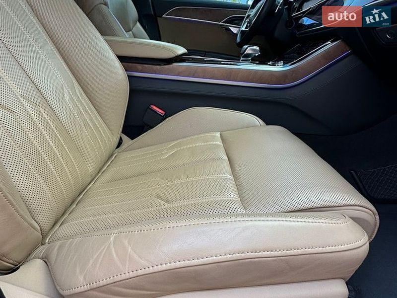 Седан Audi A8 2018 в Киеве фото 138 Седан Audi A8 2018 в Киеве