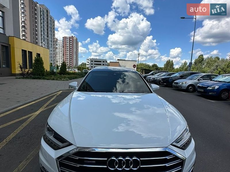 Седан Audi A8 2018 в Киеве фото 141 Седан Audi A8 2018 в Киеве