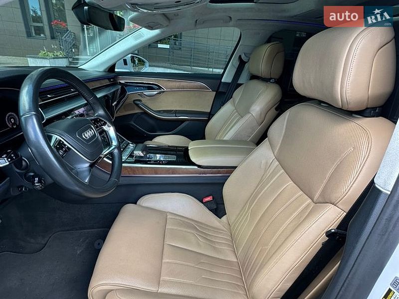 Седан Audi A8 2018 в Киеве фото 150 Седан Audi A8 2018 в Киеве