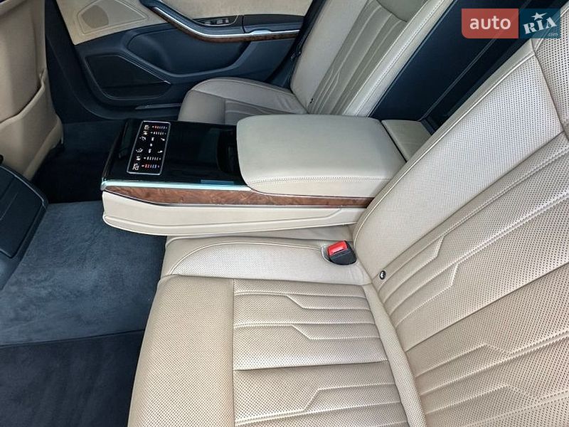 Седан Audi A8 2018 в Киеве фото 151 Седан Audi A8 2018 в Киеве
