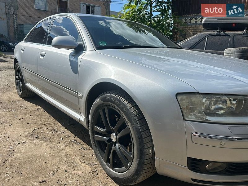 Седан Audi A8 2004 в Каменец-Подольском