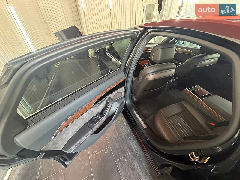 Седан Audi A8 2019 в Киеве