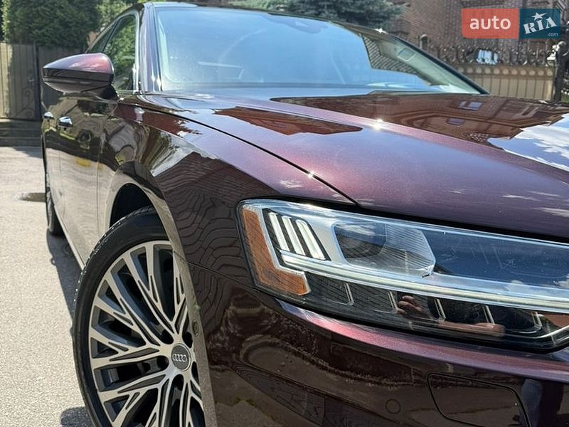 Седан Audi A8 2018 в Києві