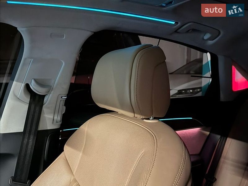 Седан Audi A8 2018 в Києві