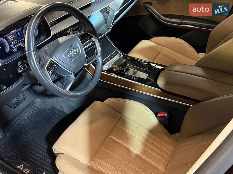 Седан Audi A8 2018 в Києві