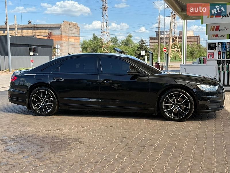 Седан Audi A8 2020 в Кривому Розі