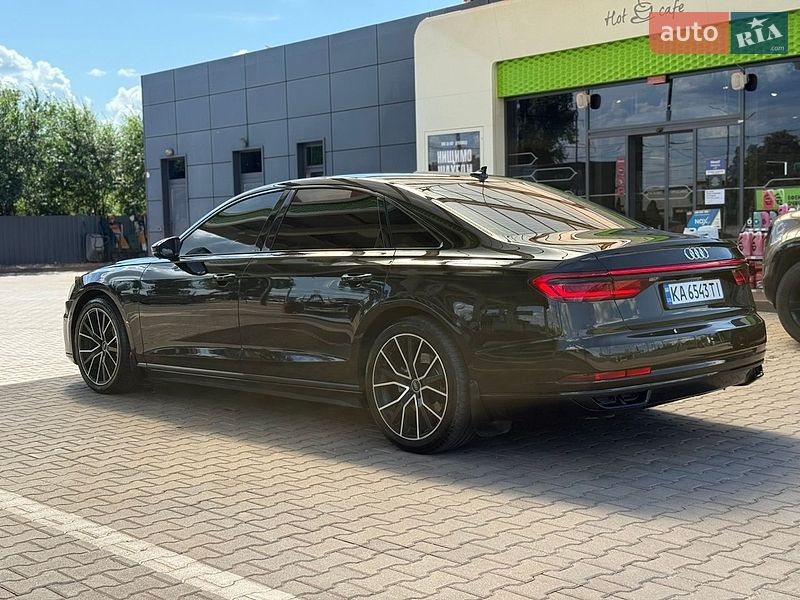 Седан Audi A8 2020 в Кривому Розі