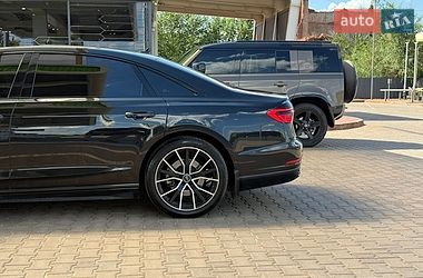 Седан Audi A8 2020 в Кривому Розі