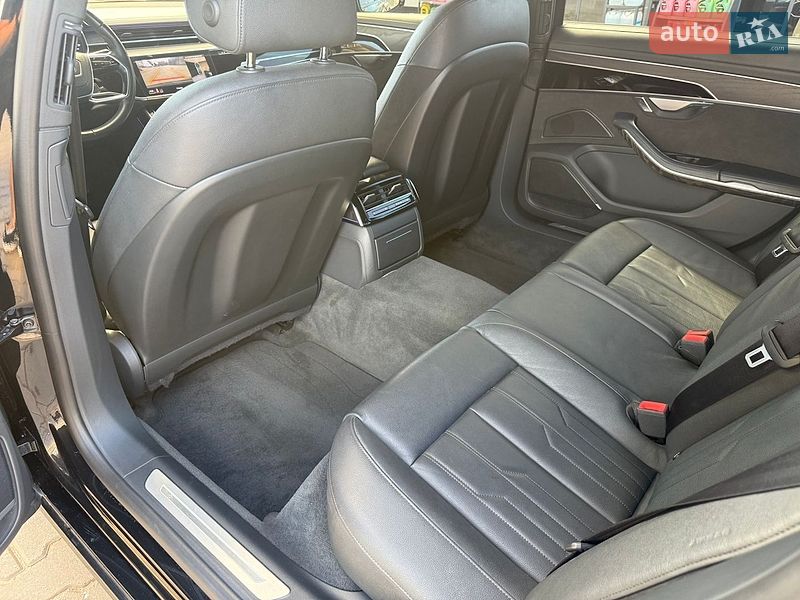 Седан Audi A8 2020 в Кривому Розі