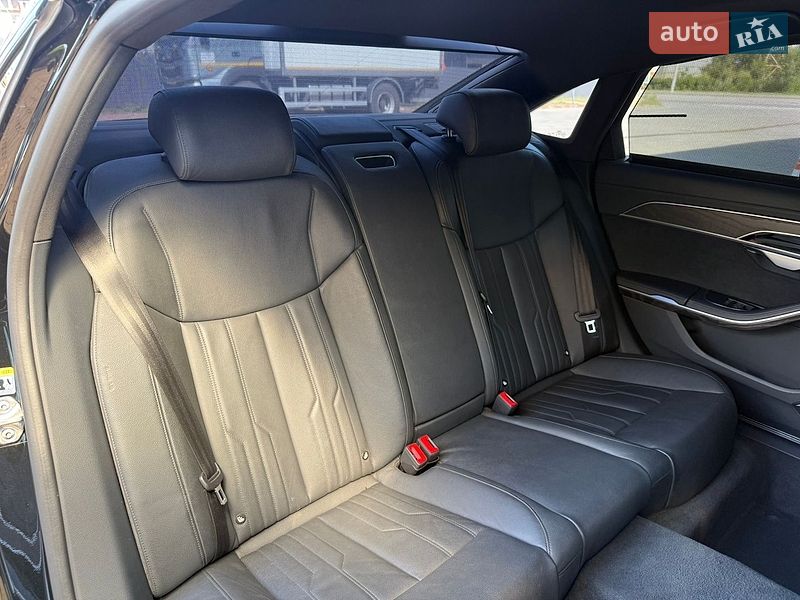 Седан Audi A8 2020 в Кривому Розі
