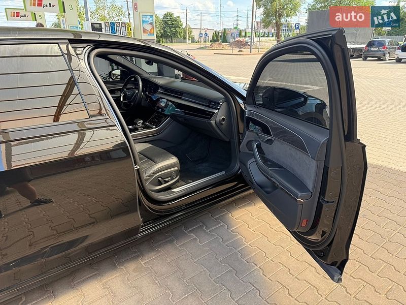 Седан Audi A8 2020 в Кривому Розі