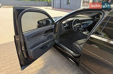 Седан Audi A8 2020 в Кривому Розі