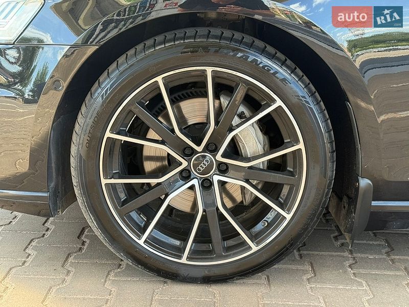 Седан Audi A8 2020 в Кривому Розі