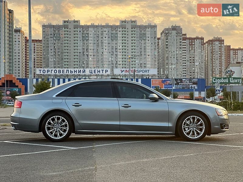 Седан Audi A8 2013 в Києві
