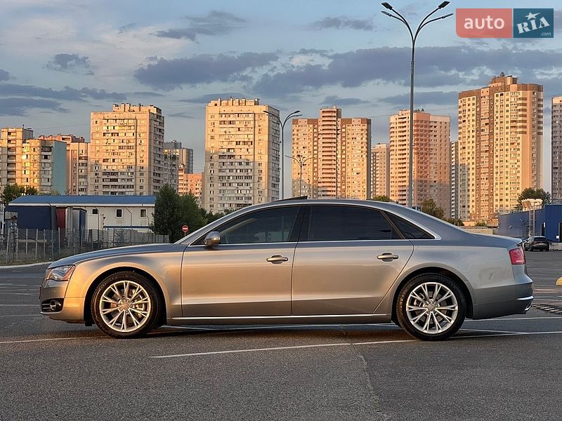 Седан Audi A8 2013 в Киеве