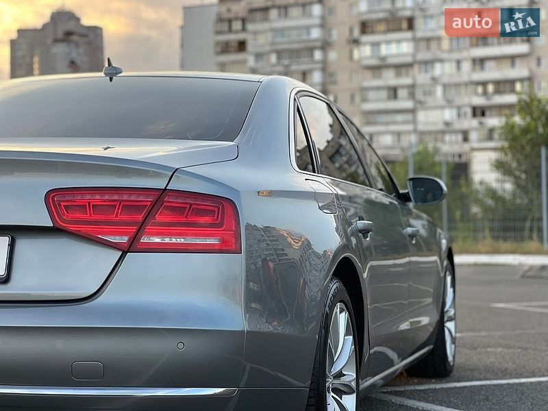 Седан Audi A8 2013 в Киеве