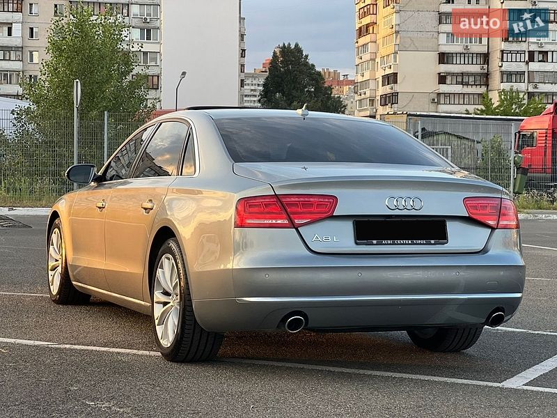 Седан Audi A8 2013 в Киеве