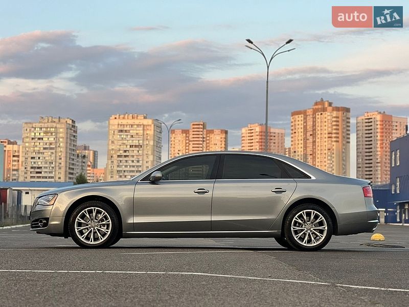 Седан Audi A8 2013 в Киеве