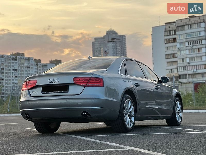 Седан Audi A8 2013 в Києві