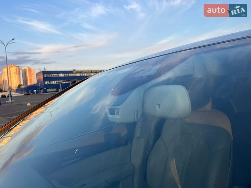 Седан Audi A8 2013 в Киеве