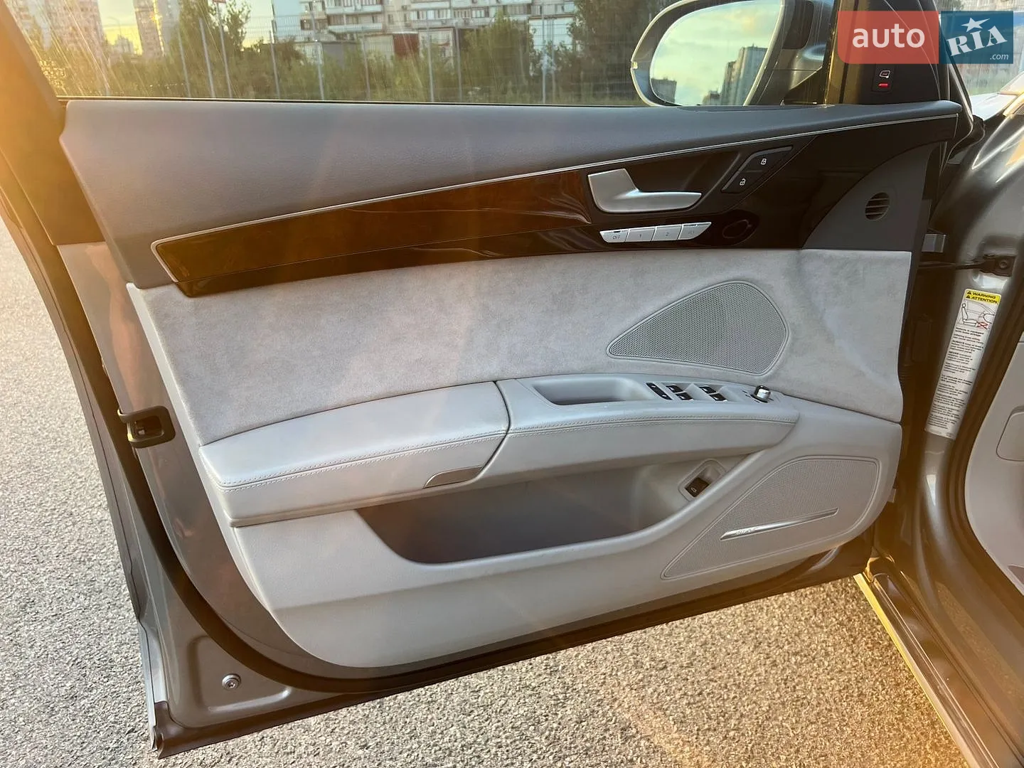 2013 Audi A8 - мініатюра 32