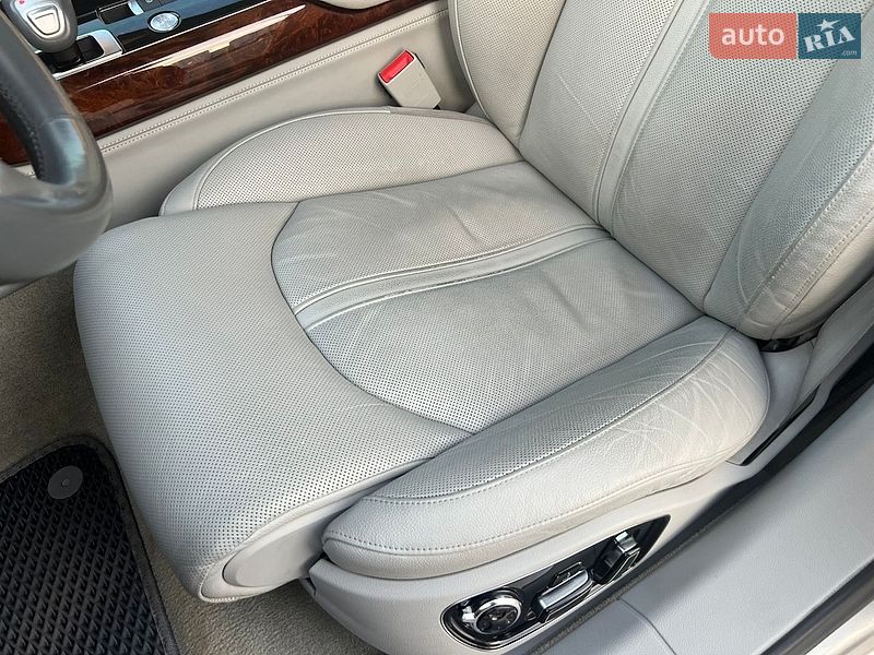 Седан Audi A8 2013 в Киеве