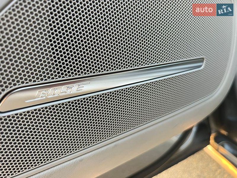 Седан Audi A8 2013 в Киеве