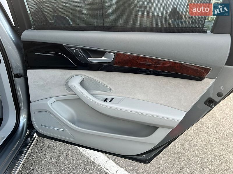 Седан Audi A8 2013 в Киеве