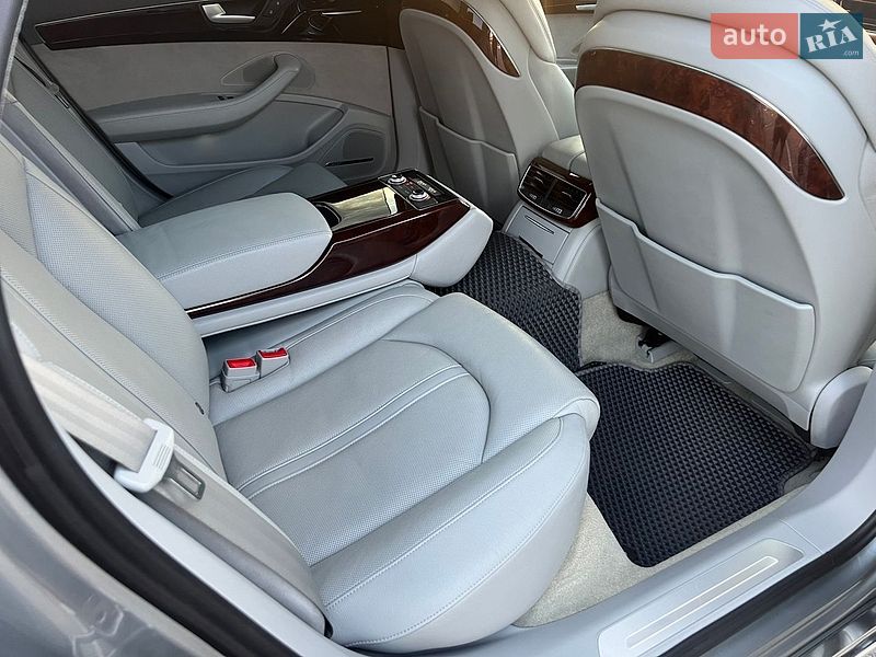 Седан Audi A8 2013 в Киеве