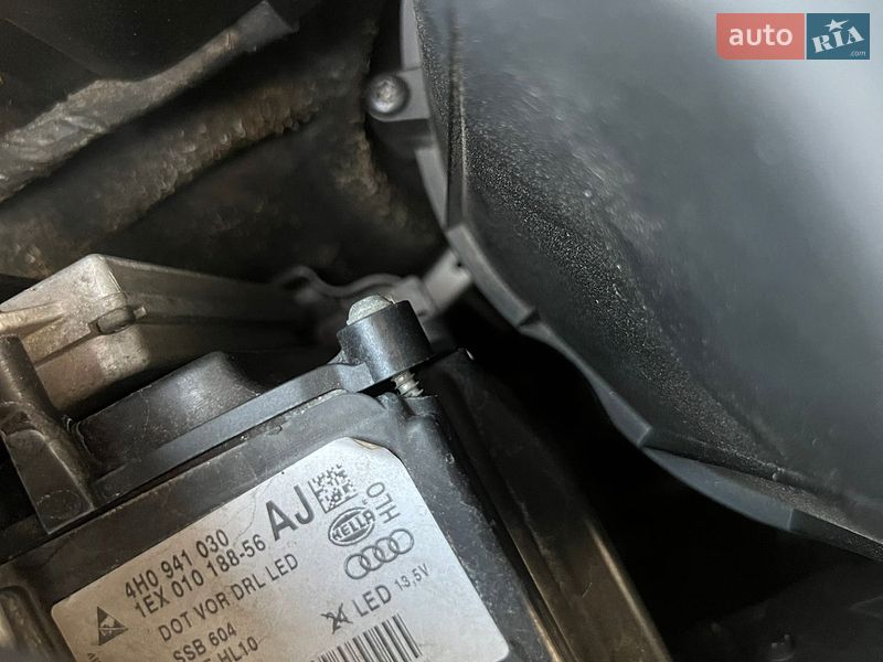 Седан Audi A8 2013 в Киеве