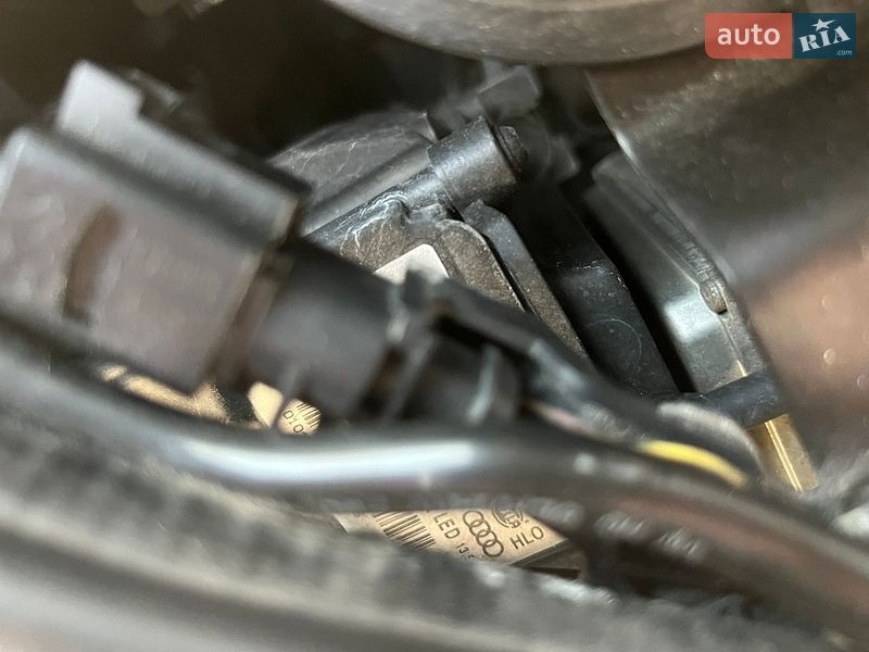 Седан Audi A8 2013 в Киеве