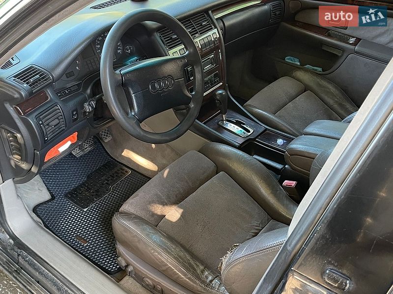 Седан Audi A8 1995 в Жмеринке