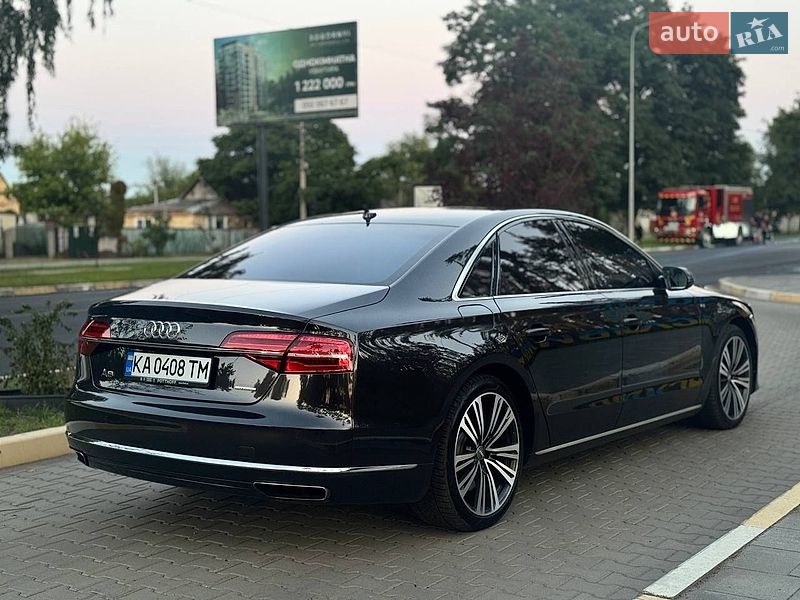 Седан Audi A8 2015 в Киеве