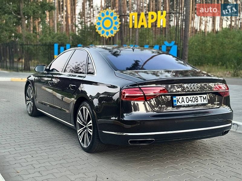 Седан Audi A8 2015 в Киеве